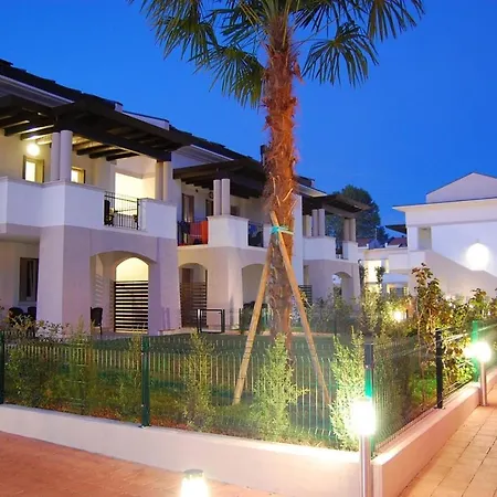 Comfy Flat With Two Terraces And Fireplace 아파트