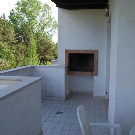 Comfy Flat With Two Terraces And Fireplace 아파트 *