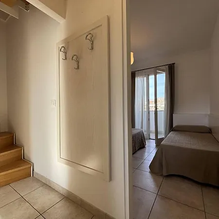 Comfy Flat With Two Terraces And Fireplace Apartment *