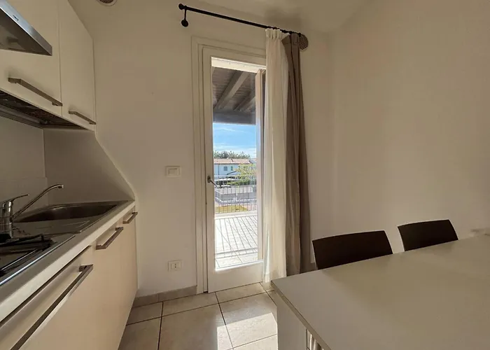 Comfy Flat With Two Terraces And Fireplace Bibione