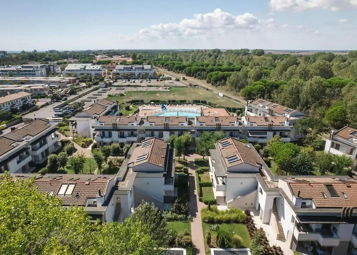Comfy Flat With Two Terraces And Fireplace Bibione